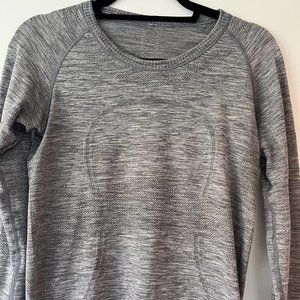 Lululemon Swiftly Tech Long-Sleeve Shirt in Heather Grey Size 8
